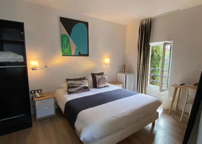 فندق Boutique Maria-christina 3*