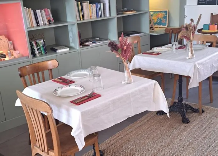 Boutique Maria-christina מלון